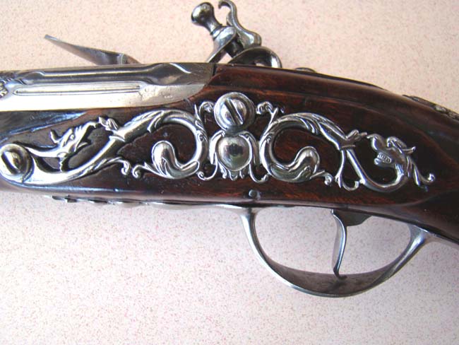 A large and impressive pair of French Holster pistols circa 1685 — image 3